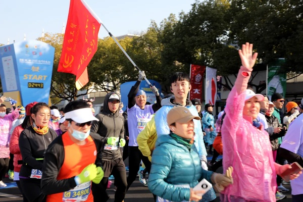 2023年杭州国际马拉松赛一场展示城市风貌与体育精神的盛会